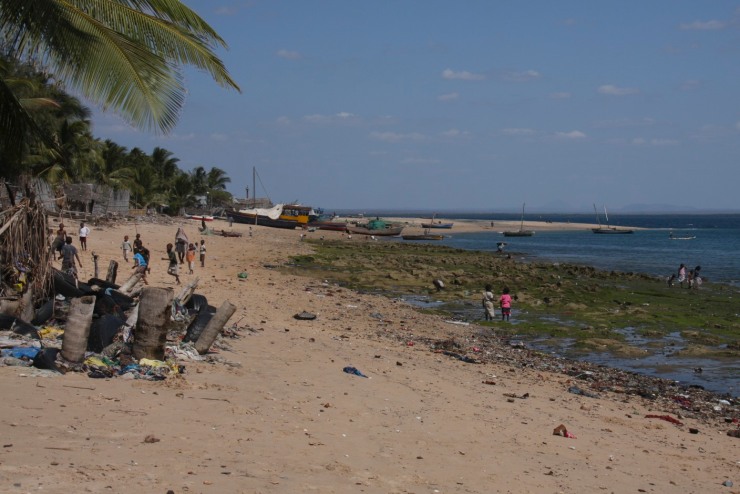 Beach and boats, Bairro de Paquitequete, Pemba, Mozambique, Africa