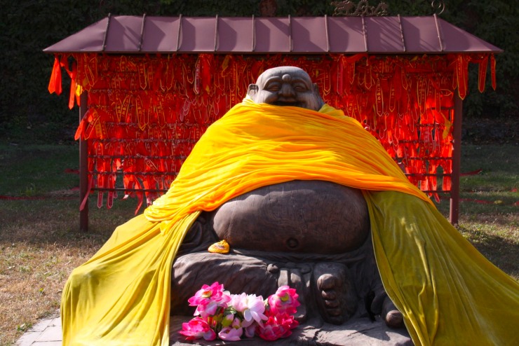 Buddhist statue, Jietai Si temple, Beijing, China
