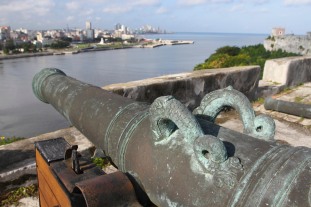 Spanish canons, Fortaleza de San Carlos de la Cabaña, Havana, Cuba